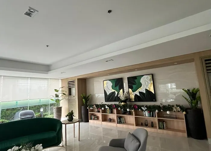 Lush Residences 公寓式飯店